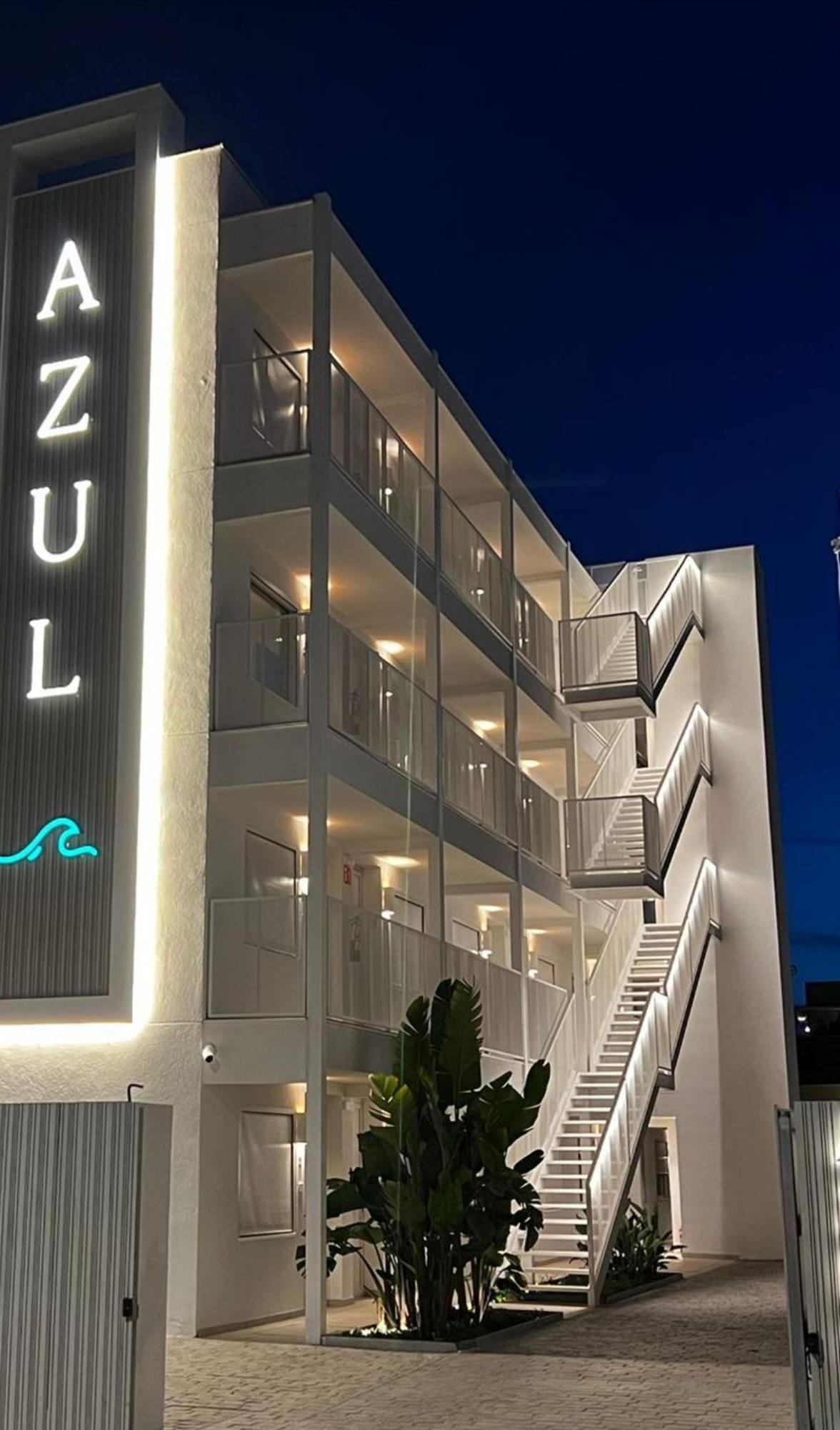 Apartamentos Azul Castelldefels Luaran gambar