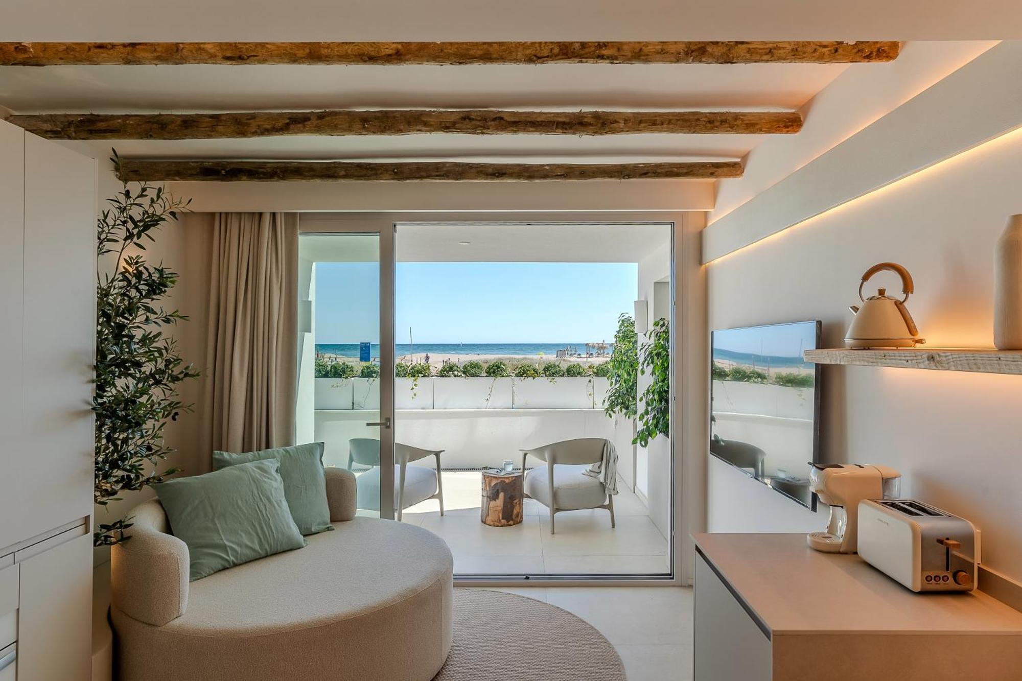 Apartamentos Azul Castelldefels Luaran gambar