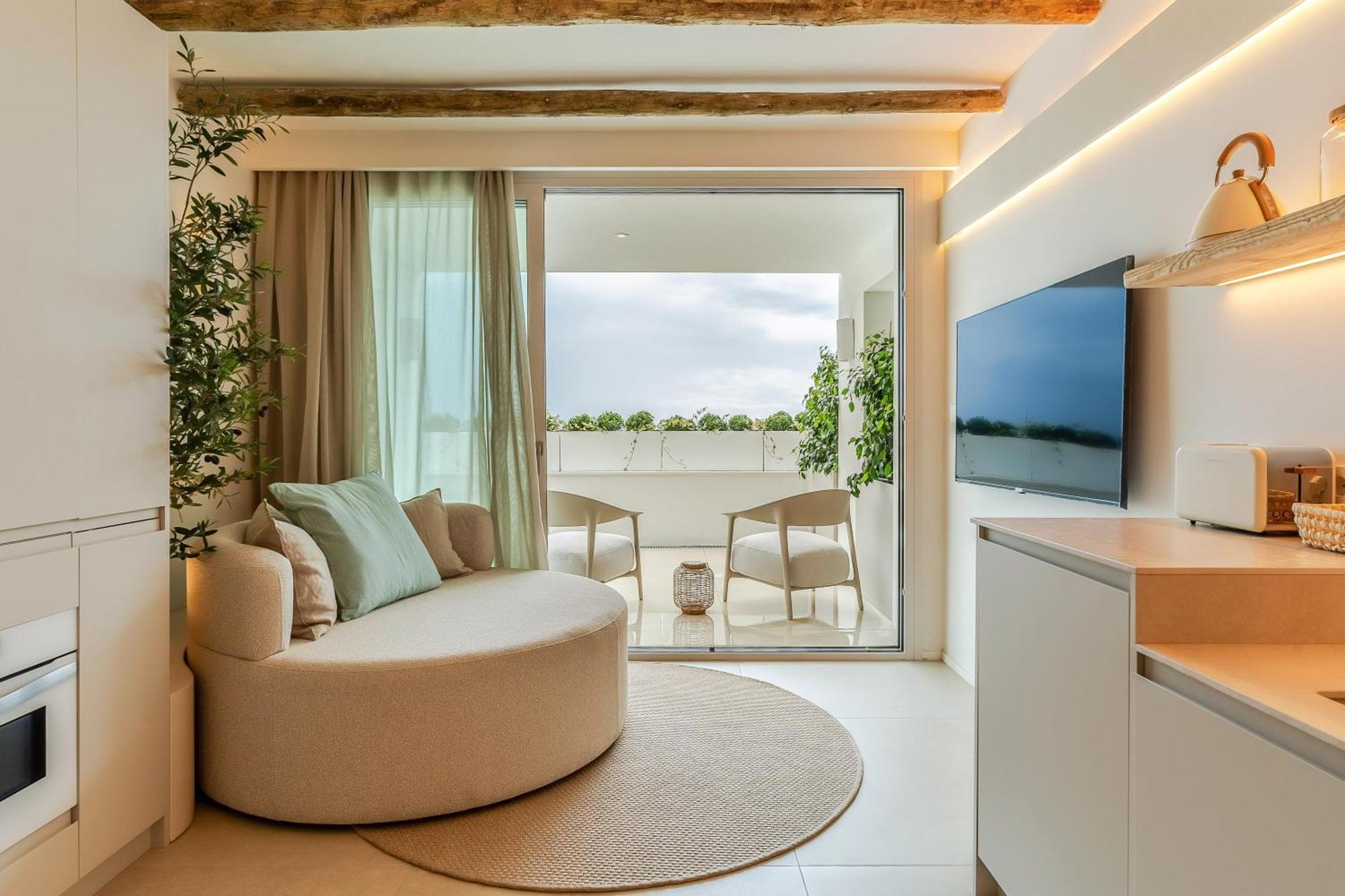 Apartamentos Azul Castelldefels Luaran gambar